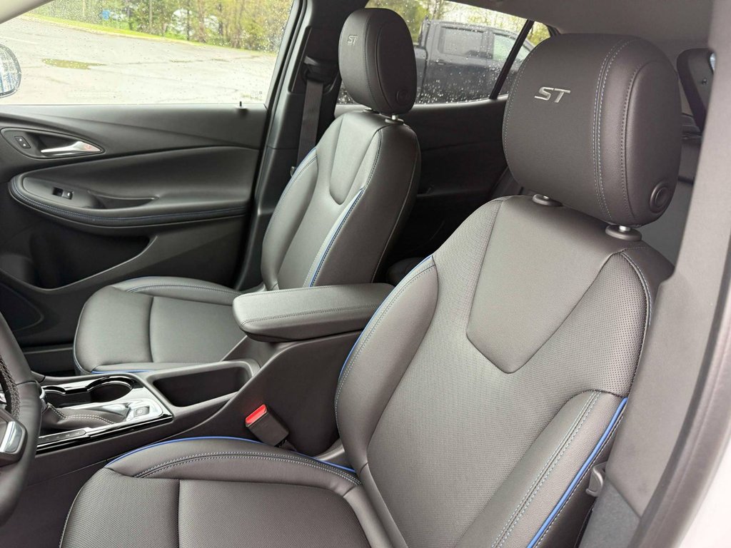 2025 Buick Encore GX Sport Touring in Edmundston, New Brunswick - 17 - w1024h768px