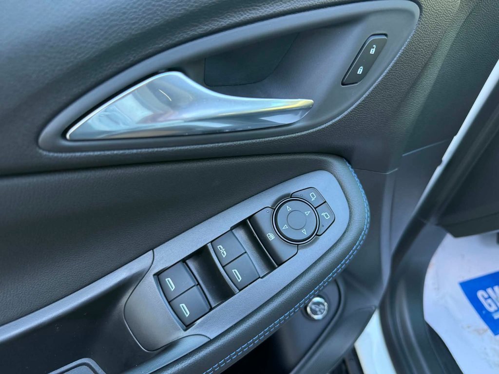 2026 Buick Encore GX Sport Touring in Edmundston, New Brunswick - 8 - w1024h768px