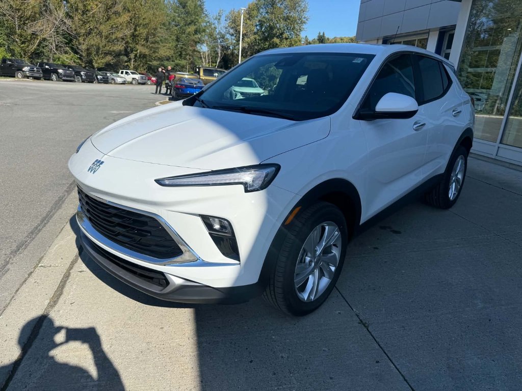 2026 Buick Encore GX Preferred in Edmundston, New Brunswick - 4 - w1024h768px