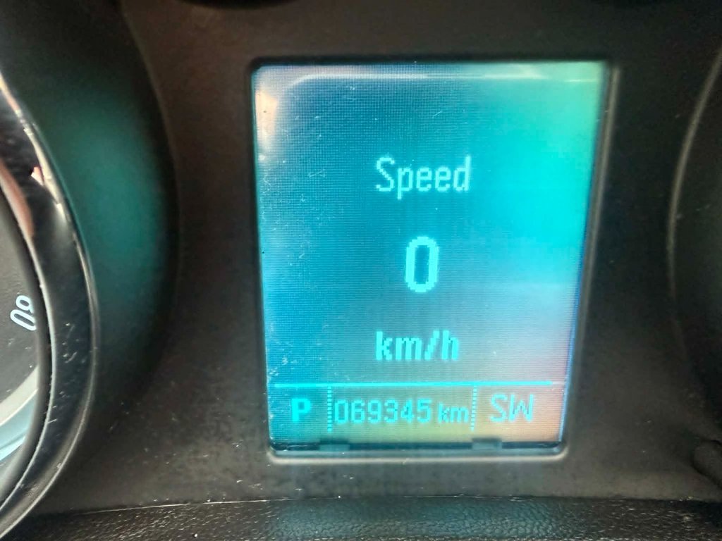 2016 Buick Verano Base in Edmundston, New Brunswick - 8 - w1024h768px