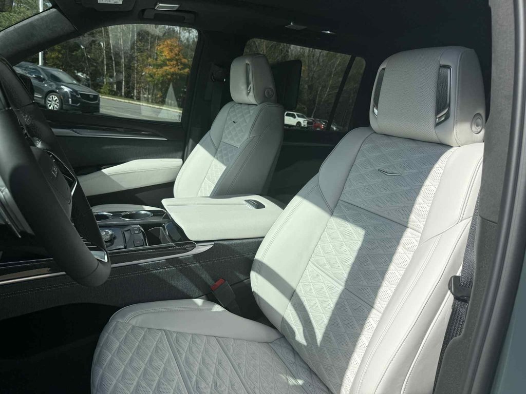 2026 Cadillac ESCALADE ESV V-Series in Edmundston, New Brunswick - 12 - w1024h768px