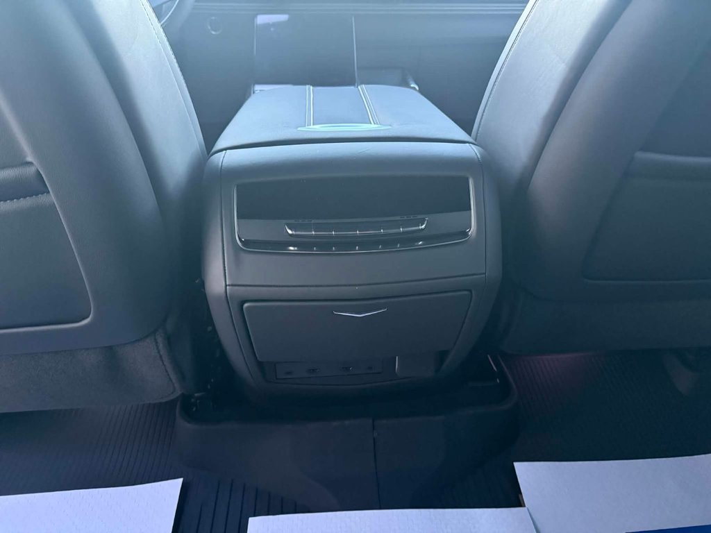 2026 Cadillac ESCALADE Platinum Sport in Edmundston, New Brunswick - 13 - w1024h768px