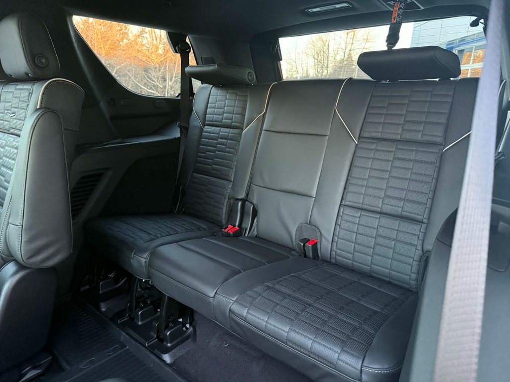 2026 Cadillac ESCALADE Platinum Sport in Edmundston, New Brunswick - 9 - w1024h768px