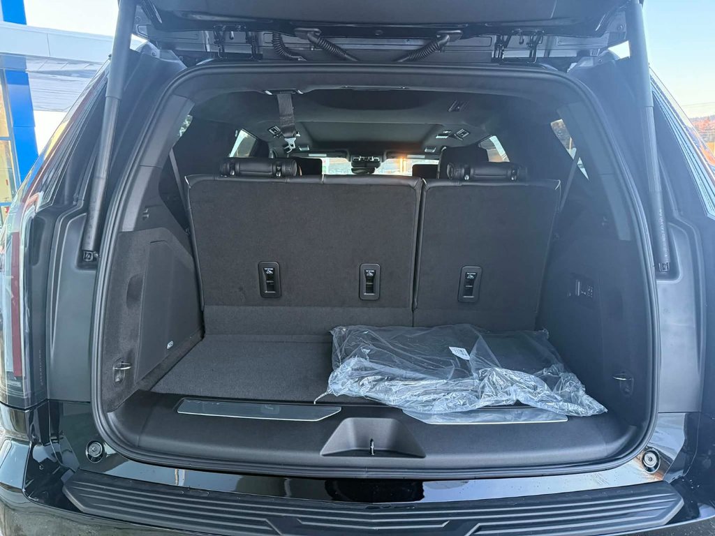 2026 Cadillac ESCALADE Platinum Sport in Edmundston, New Brunswick - 7 - w1024h768px