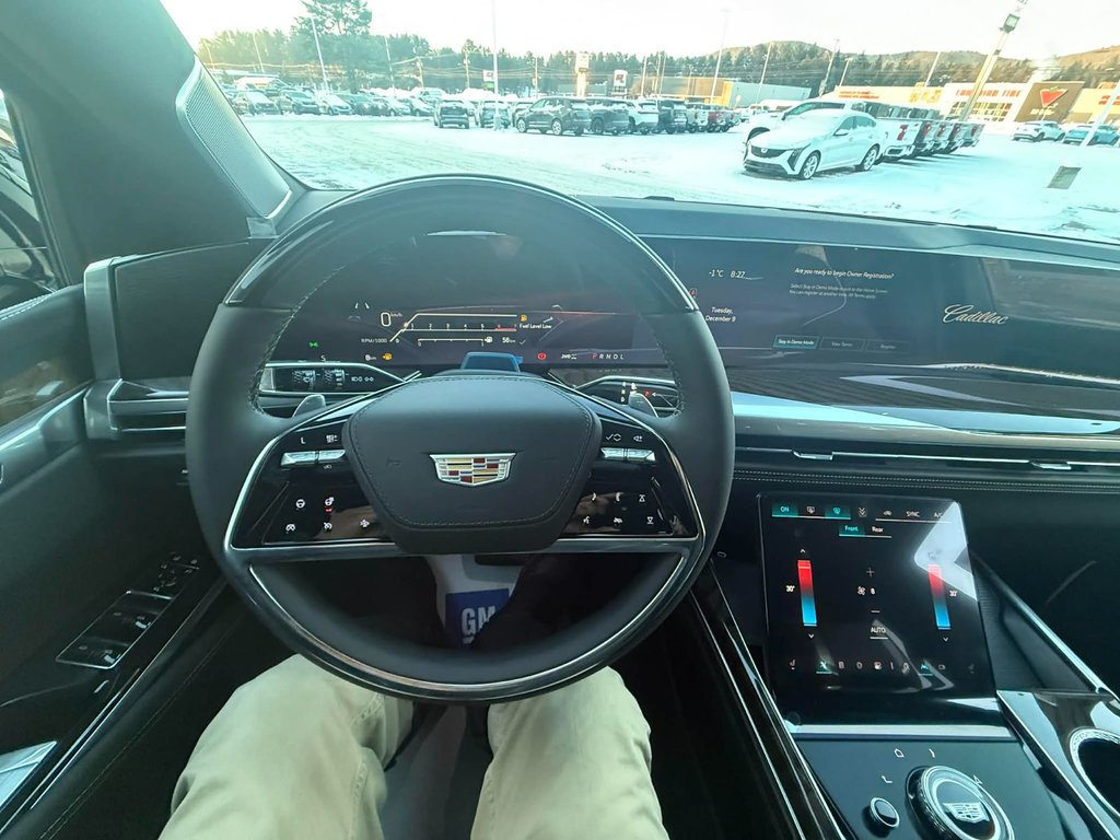 2026 Cadillac ESCALADE Platinum Sport in Edmundston, New Brunswick - 11 - w1024h768px