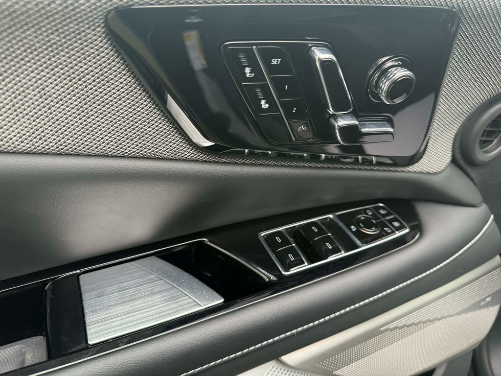 2026 Cadillac OPTIQ Sport in Edmundston, New Brunswick - 9 - w1024h768px