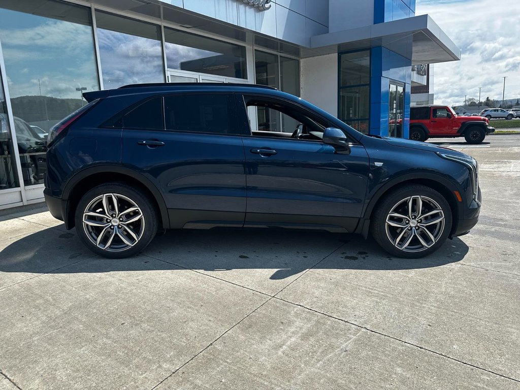 2019  XT4 AWD Sport in Edmundston, New Brunswick - 2 - w1024h768px