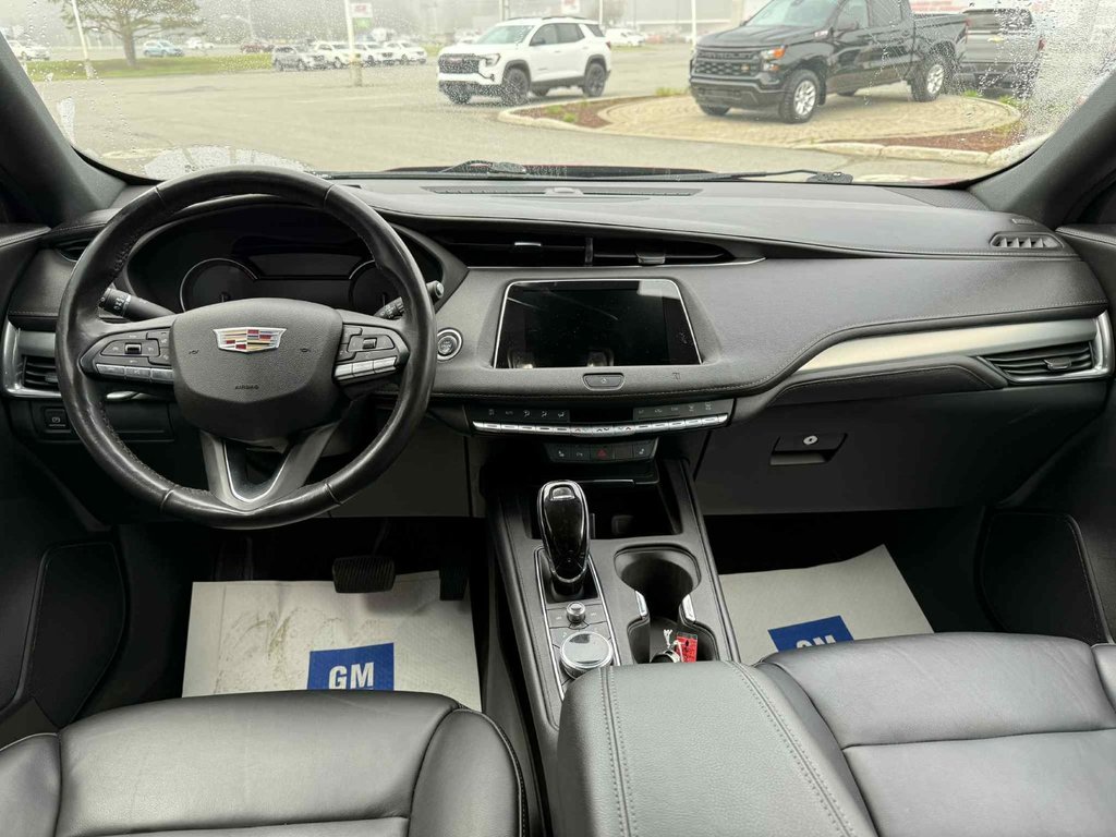 2020 Cadillac XT4 AWD Premium Luxury in Edmundston, New Brunswick - 12 - w1024h768px