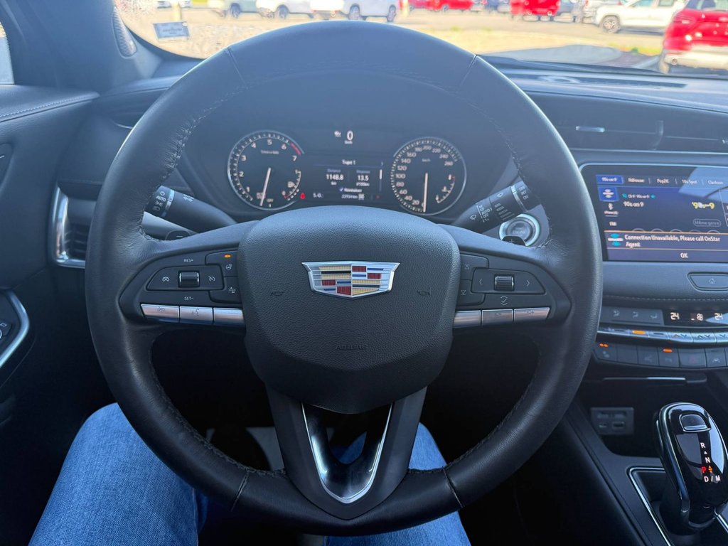 2022 Cadillac XT4 AWD Premium Luxury in Edmundston, New Brunswick - 12 - w1024h768px