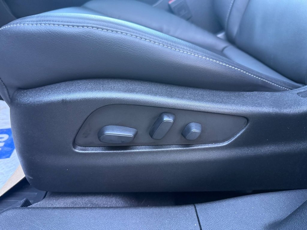 2022 Cadillac XT4 AWD Premium Luxury in Edmundston, New Brunswick - 10 - w1024h768px