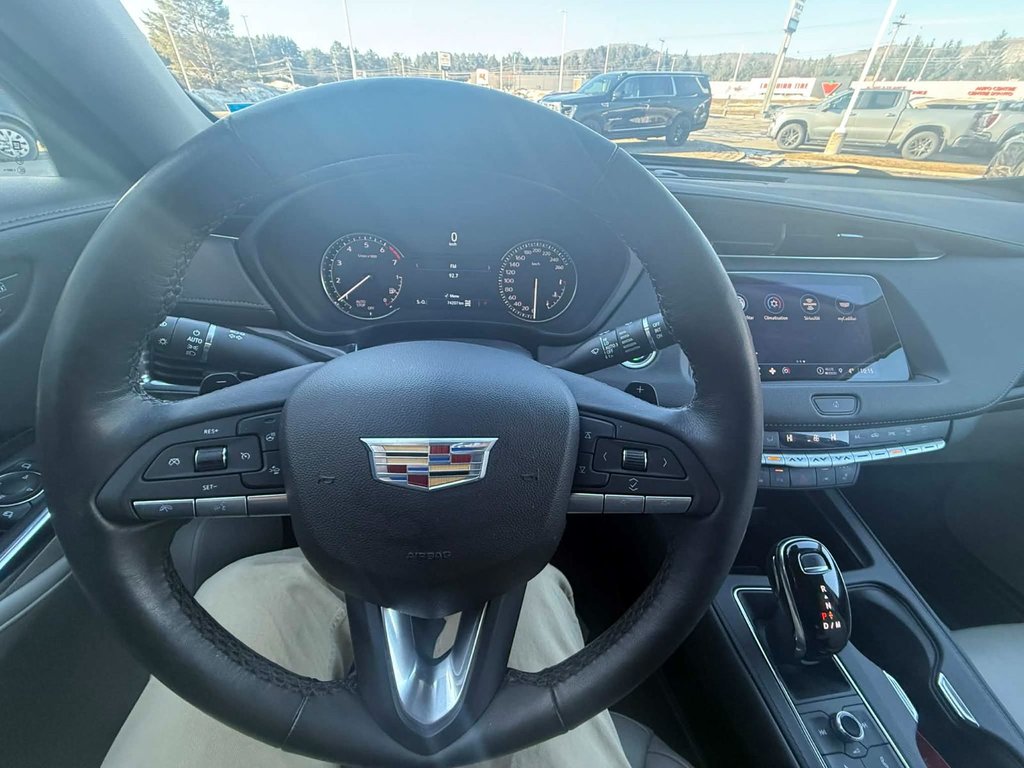 2023 Cadillac XT4 AWD Premium Luxury in Edmundston, New Brunswick - 11 - w1024h768px