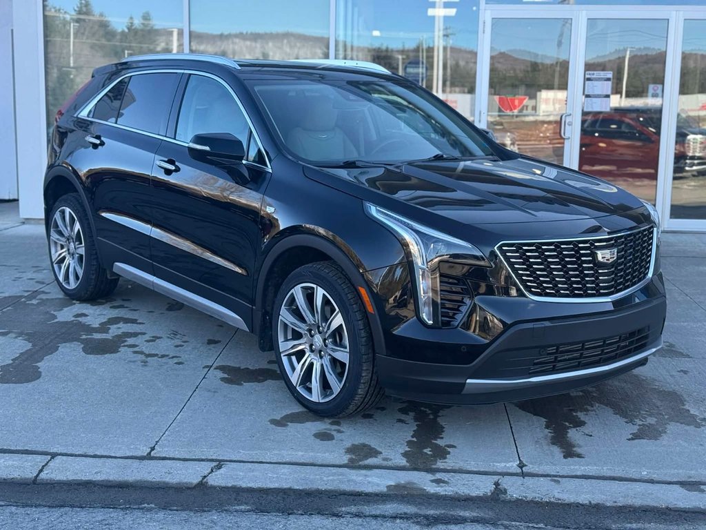 2023 Cadillac XT4 AWD Premium Luxury in Edmundston, New Brunswick - 2 - w1024h768px