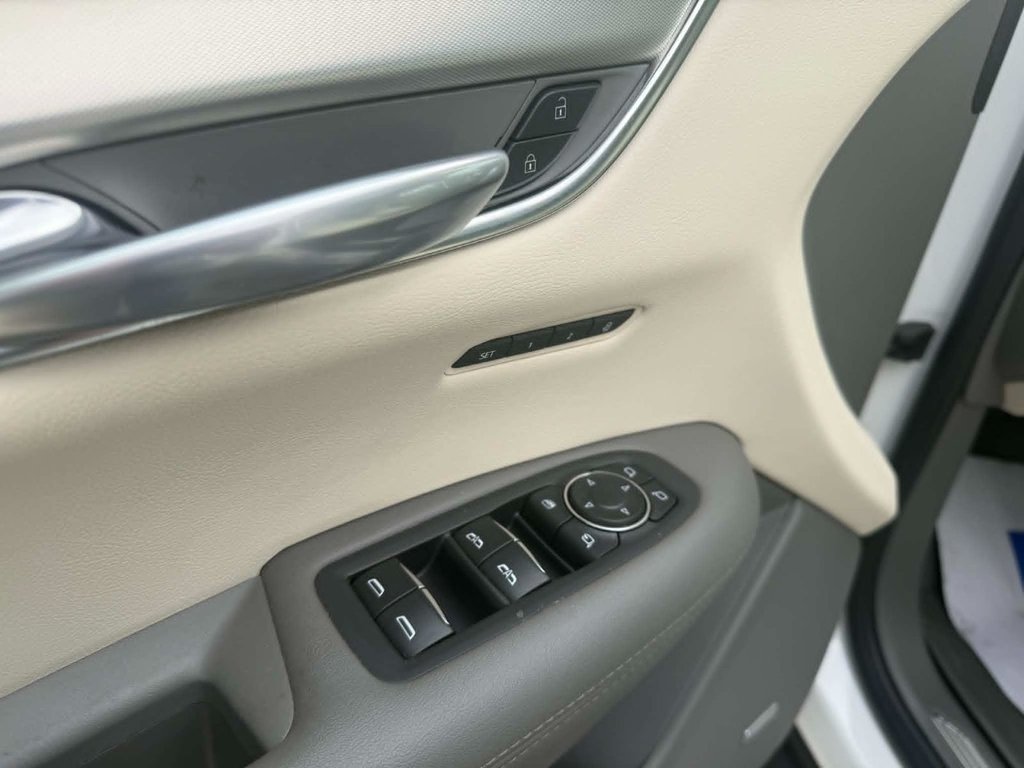 2022 Cadillac XT5 AWD Premium Luxury in Edmundston, New Brunswick - 11 - w1024h768px