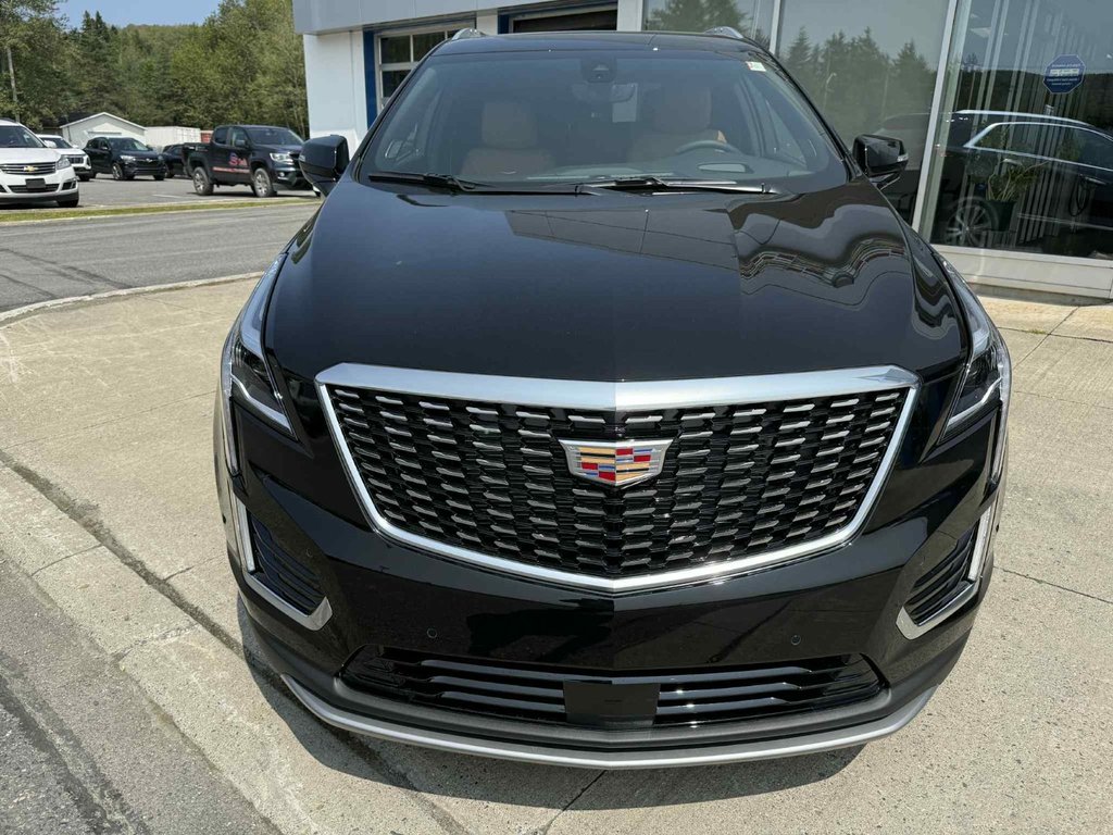 2025 Cadillac XT5 Premium Luxury in Edmundston, New Brunswick - 2 - w1024h768px