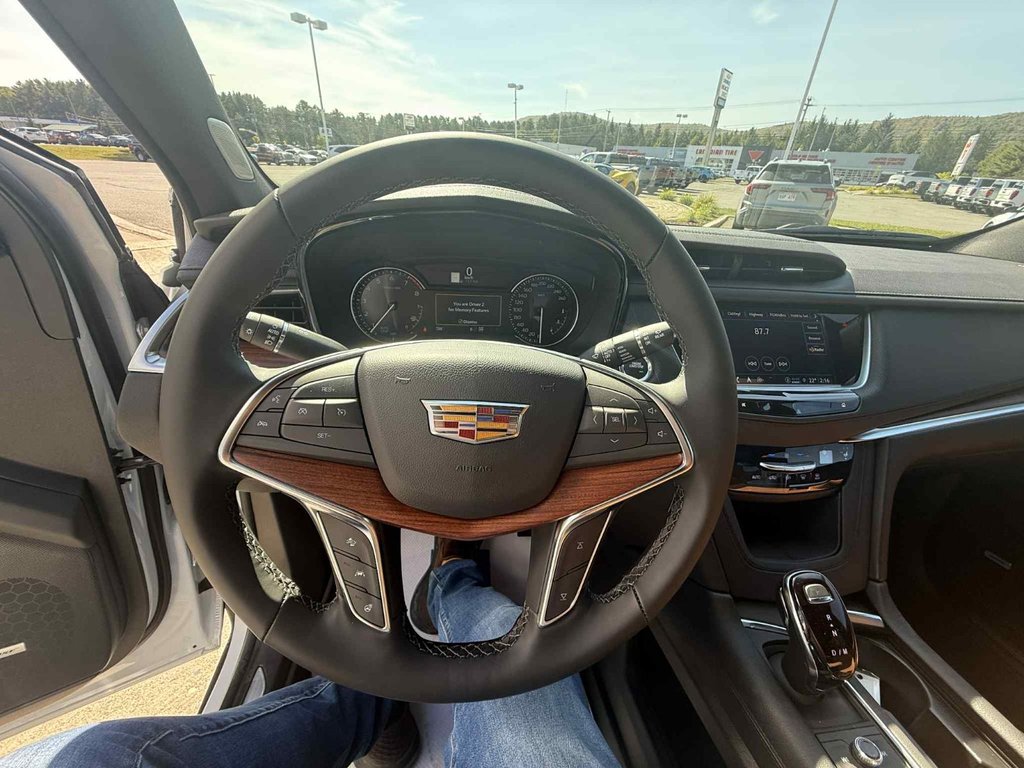 2025 Cadillac XT5 Premium Luxury in Edmundston, New Brunswick - 18 - w1024h768px