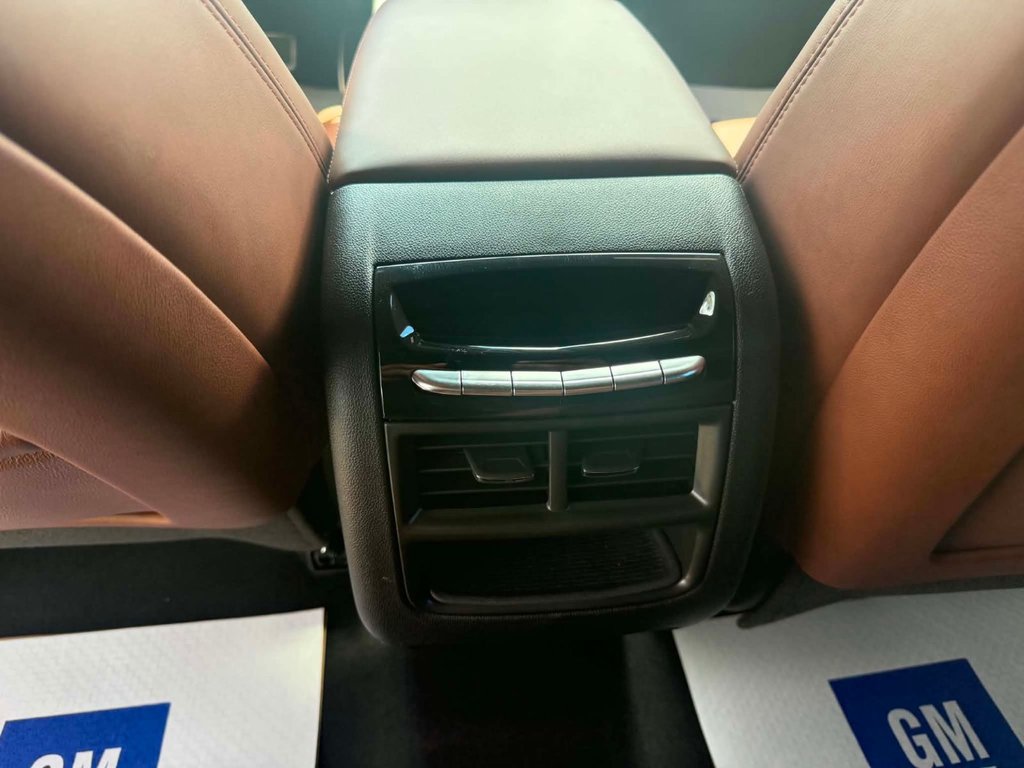Cadillac XT5 Sport 2026 à Edmundston, Nouveau-Brunswick - 10 - w1024h768px