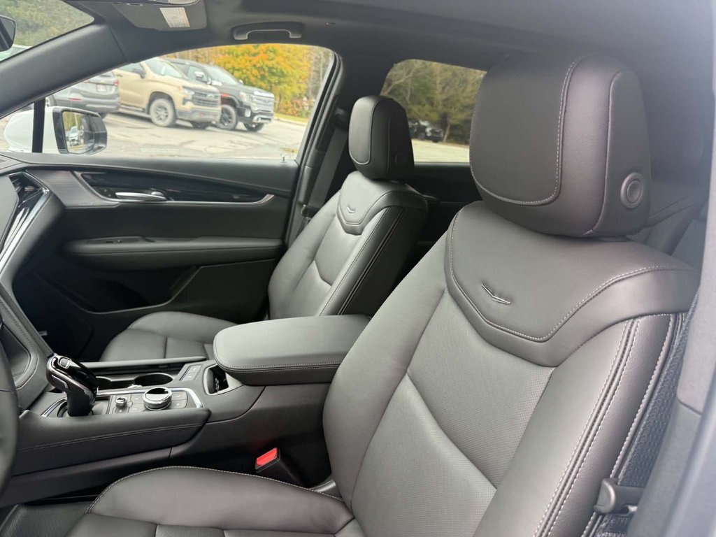 2026 Cadillac XT5 Premium Luxury in Edmundston, New Brunswick - 16 - w1024h768px