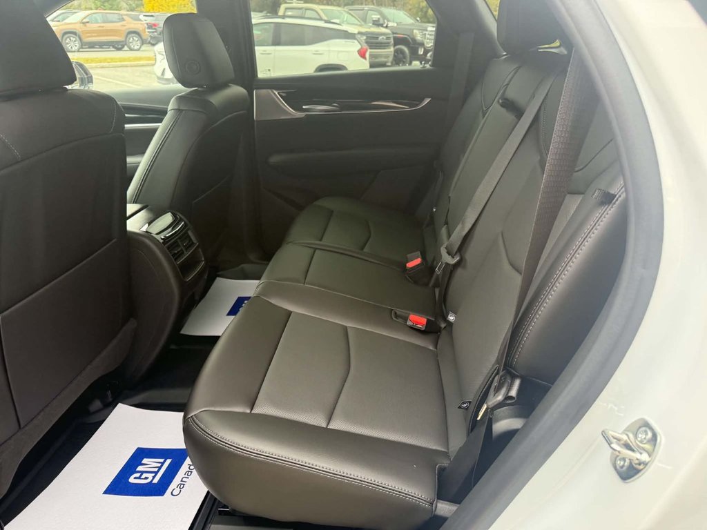 2026 Cadillac XT5 Premium Luxury in Edmundston, New Brunswick - 8 - w1024h768px