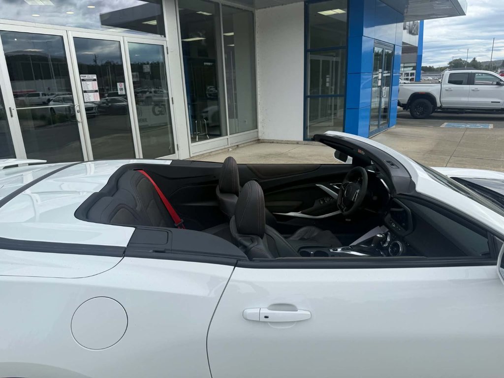 2020 Chevrolet Camaro ZL1 in Edmundston, New Brunswick - 5 - w1024h768px