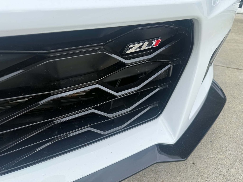 2020 Chevrolet Camaro ZL1 in Edmundston, New Brunswick - 8 - w1024h768px