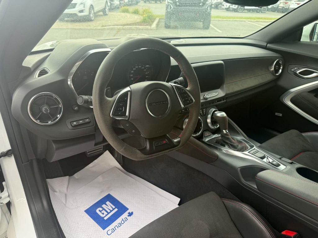 2020 Chevrolet Camaro ZL1 in Edmundston, New Brunswick - 17 - w1024h768px