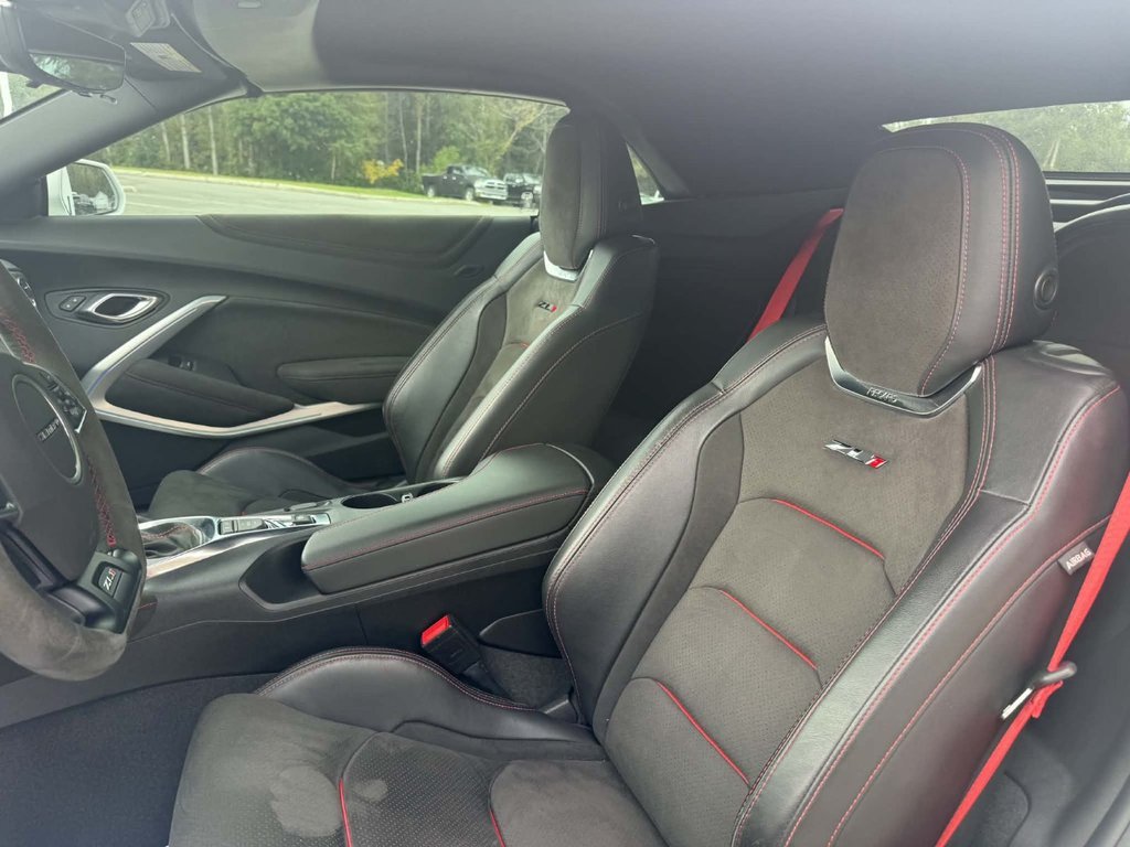 2020 Chevrolet Camaro ZL1 in Edmundston, New Brunswick - 14 - w1024h768px