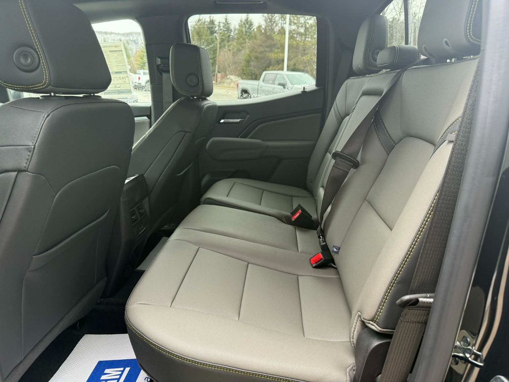 2026 Chevrolet Colorado ZR2 in Edmundston, New Brunswick - 9 - w1024h768px