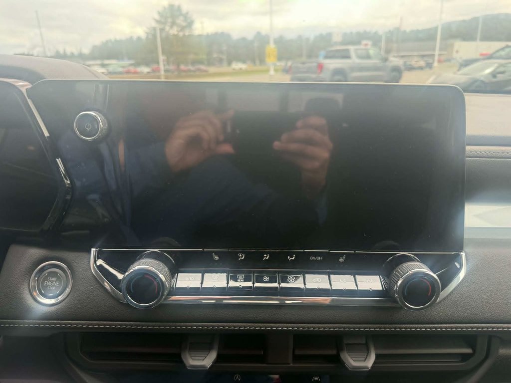 2026 Chevrolet Colorado LT in Edmundston, New Brunswick - 9 - w1024h768px