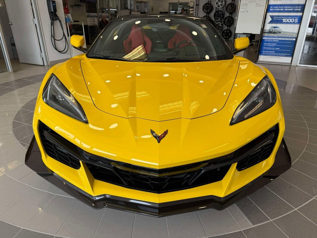 2025 Chevrolet CORVETTE Z06 1LZ in Edmundston, New Brunswick - 2 - w1024h768px