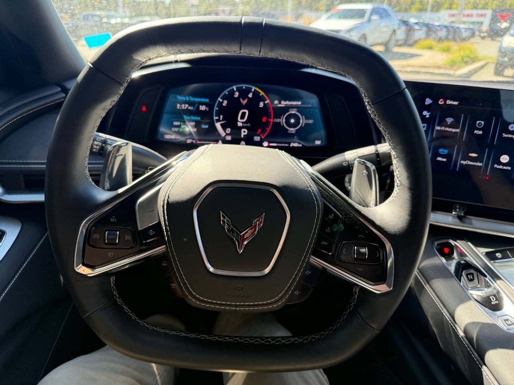 2025 Chevrolet Corvette 2LT in Edmundston, New Brunswick - 8 - w1024h768px