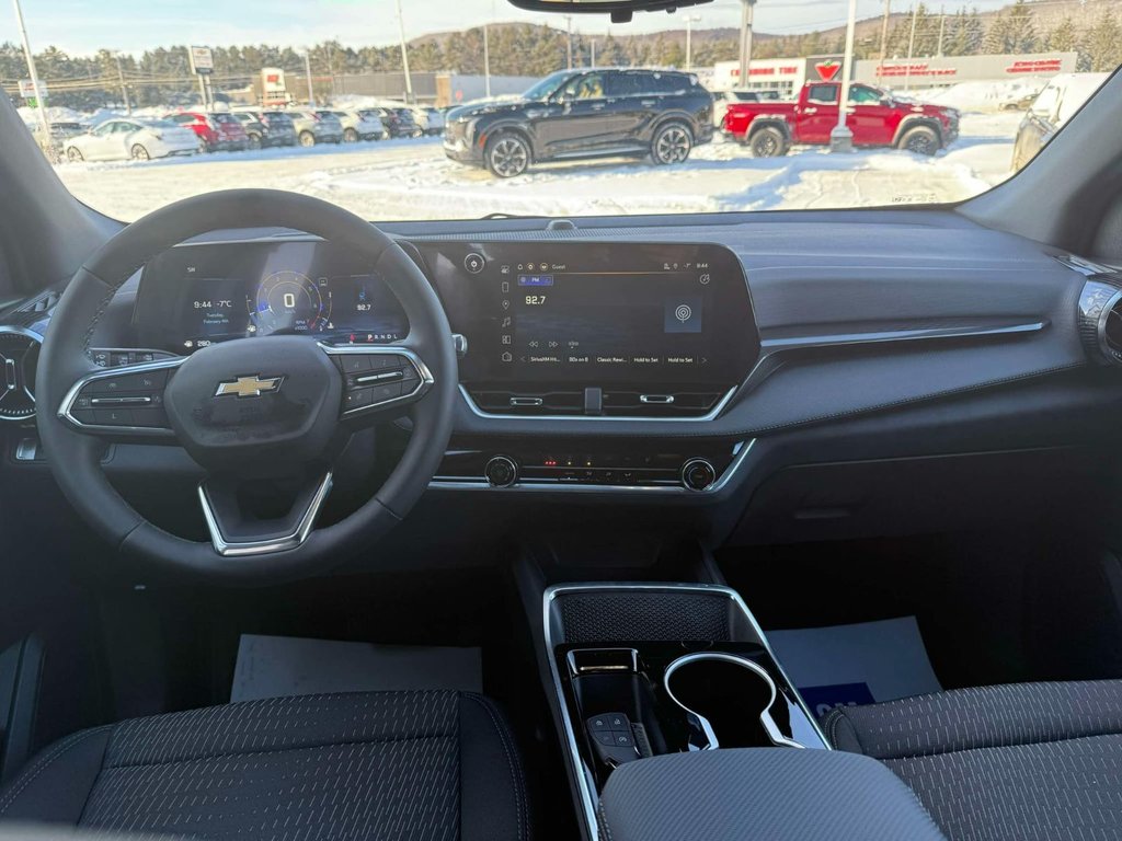 2025 Chevrolet Equinox LT in Edmundston, New Brunswick - 11 - w1024h768px