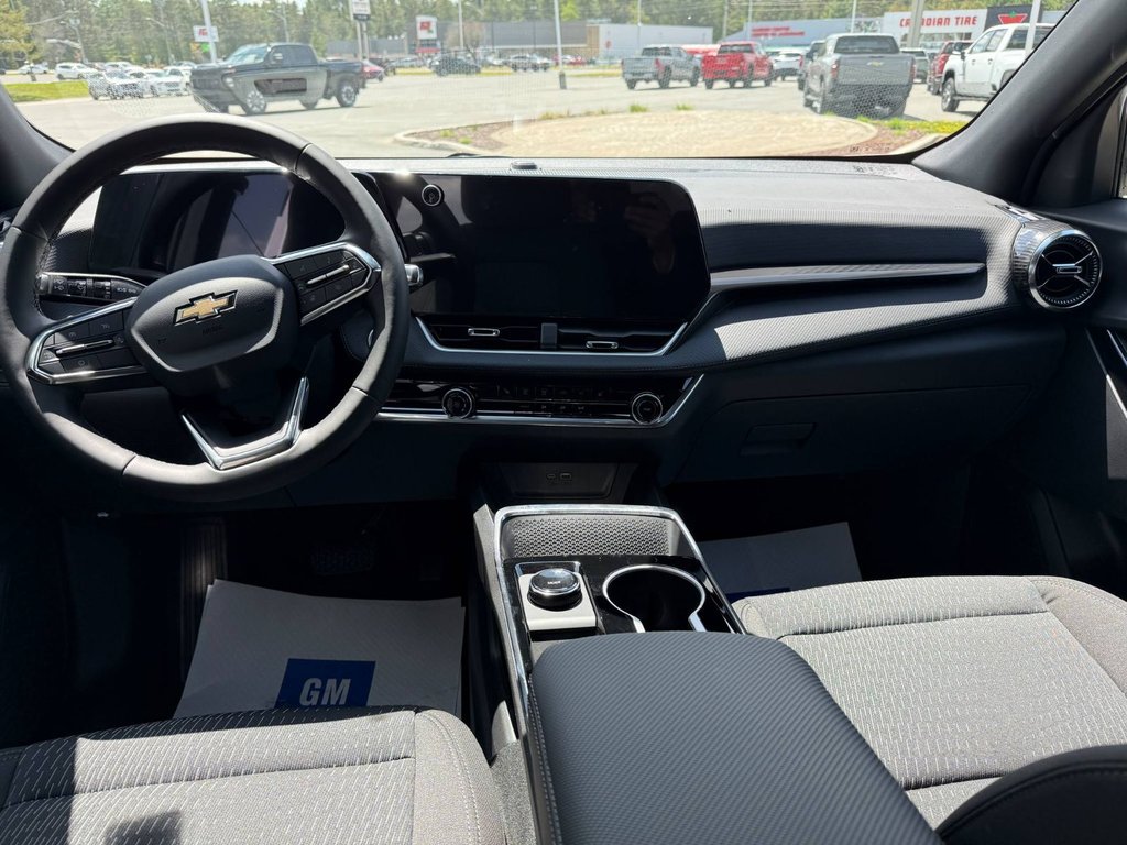 2026 Chevrolet Equinox LT in Edmundston, New Brunswick - 11 - w1024h768px