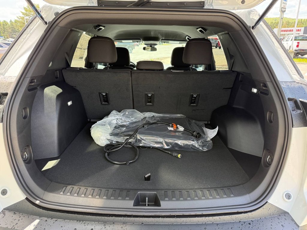 2026 Chevrolet Equinox LT in Edmundston, New Brunswick - 8 - w1024h768px