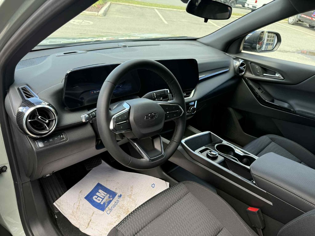 2026 Chevrolet Equinox LT in Edmundston, New Brunswick - 8 - w1024h768px