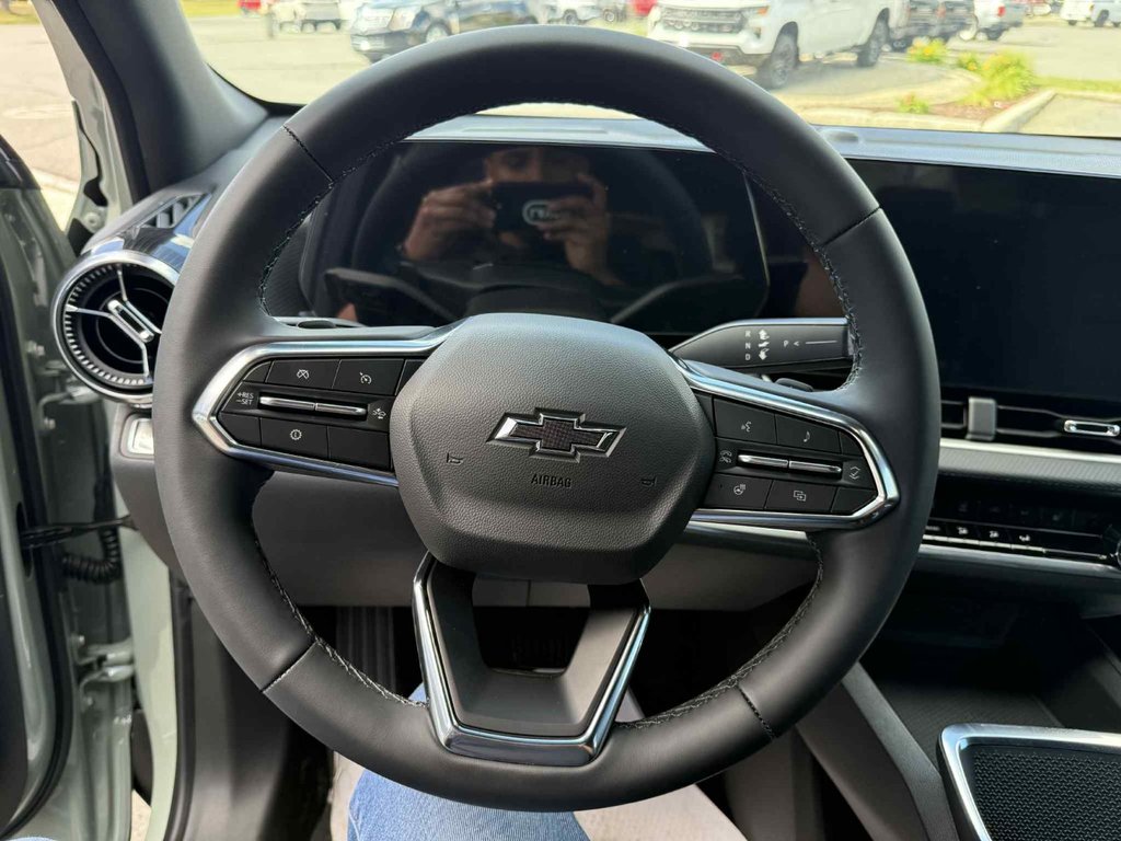 2026 Chevrolet Equinox LT in Edmundston, New Brunswick - 14 - w1024h768px