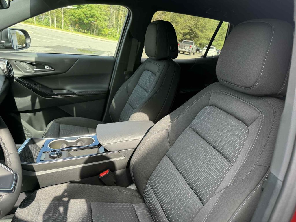 2026 Chevrolet Equinox LT in Edmundston, New Brunswick - 8 - w1024h768px