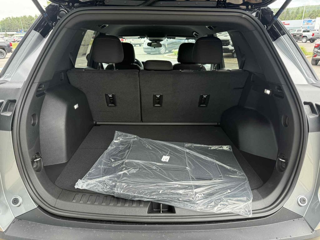 2026 Chevrolet Equinox LT in Edmundston, New Brunswick - 8 - w1024h768px