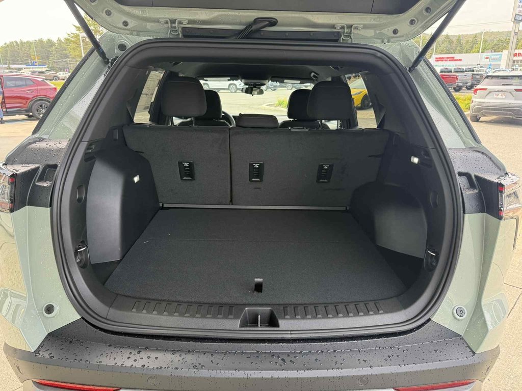 2026 Chevrolet Equinox LT in Edmundston, New Brunswick - 8 - w1024h768px