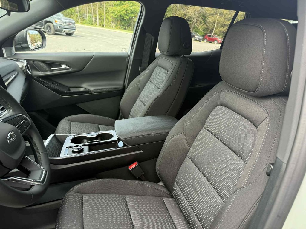 2026 Chevrolet Equinox LT in Edmundston, New Brunswick - 11 - w1024h768px