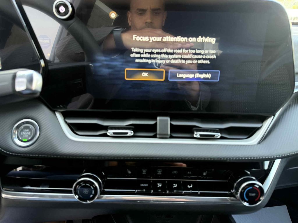 2026 Chevrolet Equinox LT in Edmundston, New Brunswick - 13 - w1024h768px