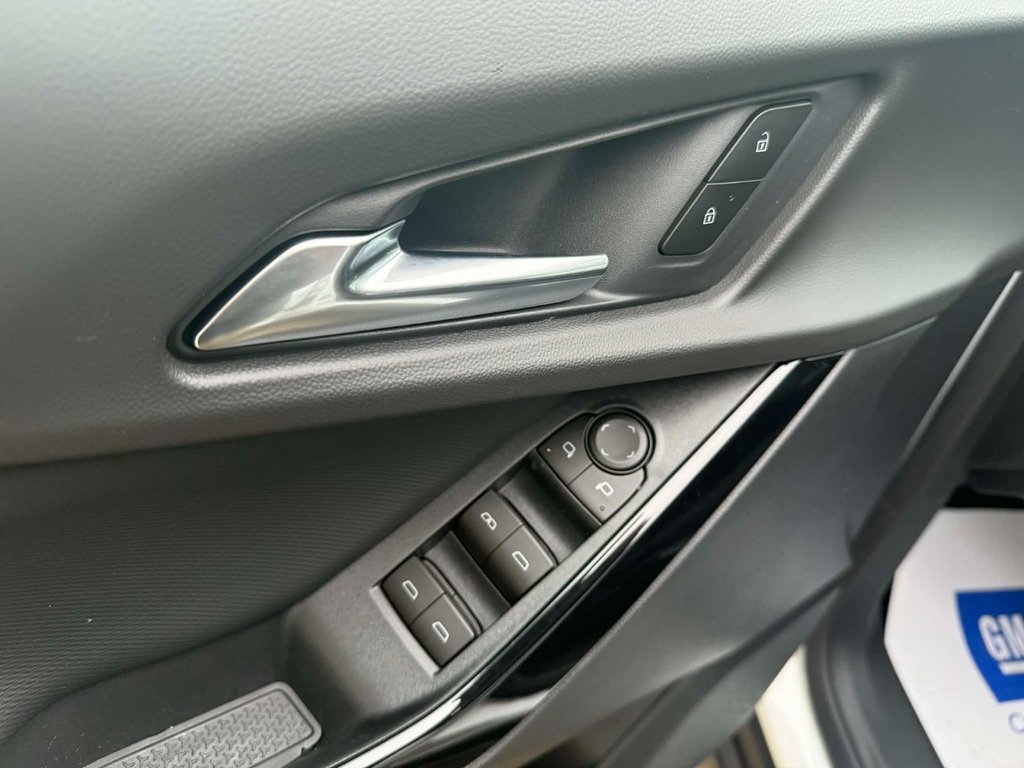 2026 Chevrolet Equinox LT in Edmundston, New Brunswick - 12 - w1024h768px