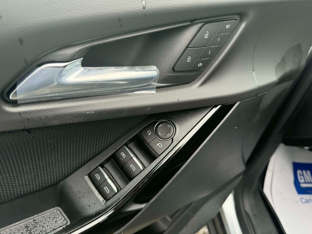 2026 Chevrolet Equinox RS in Edmundston, New Brunswick - 13 - w1024h768px