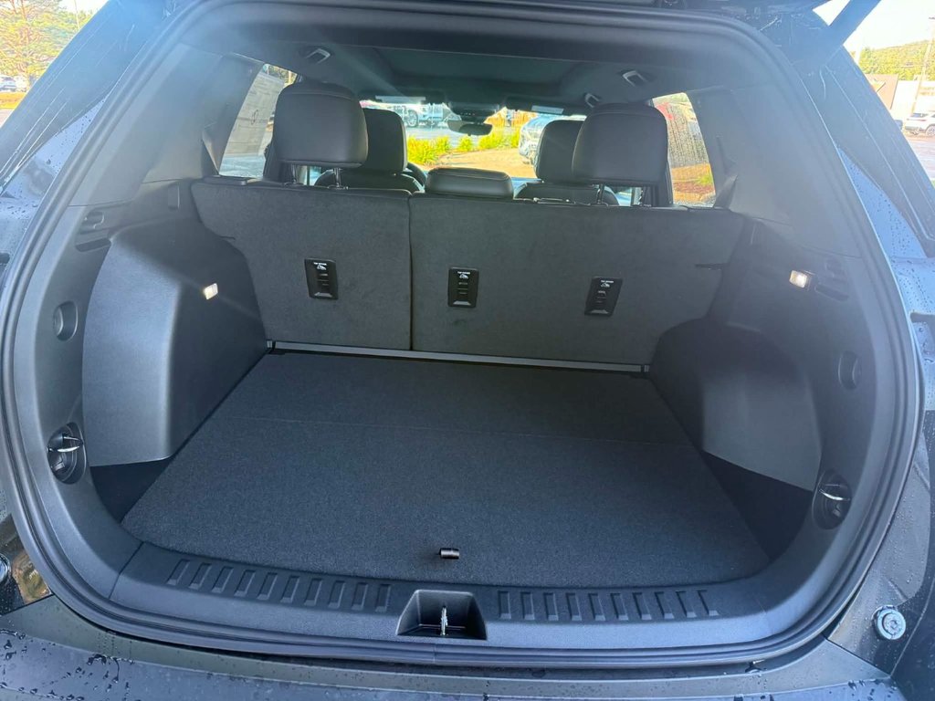 2027 Chevrolet Equinox RS in Edmundston, New Brunswick - 7 - w1024h768px