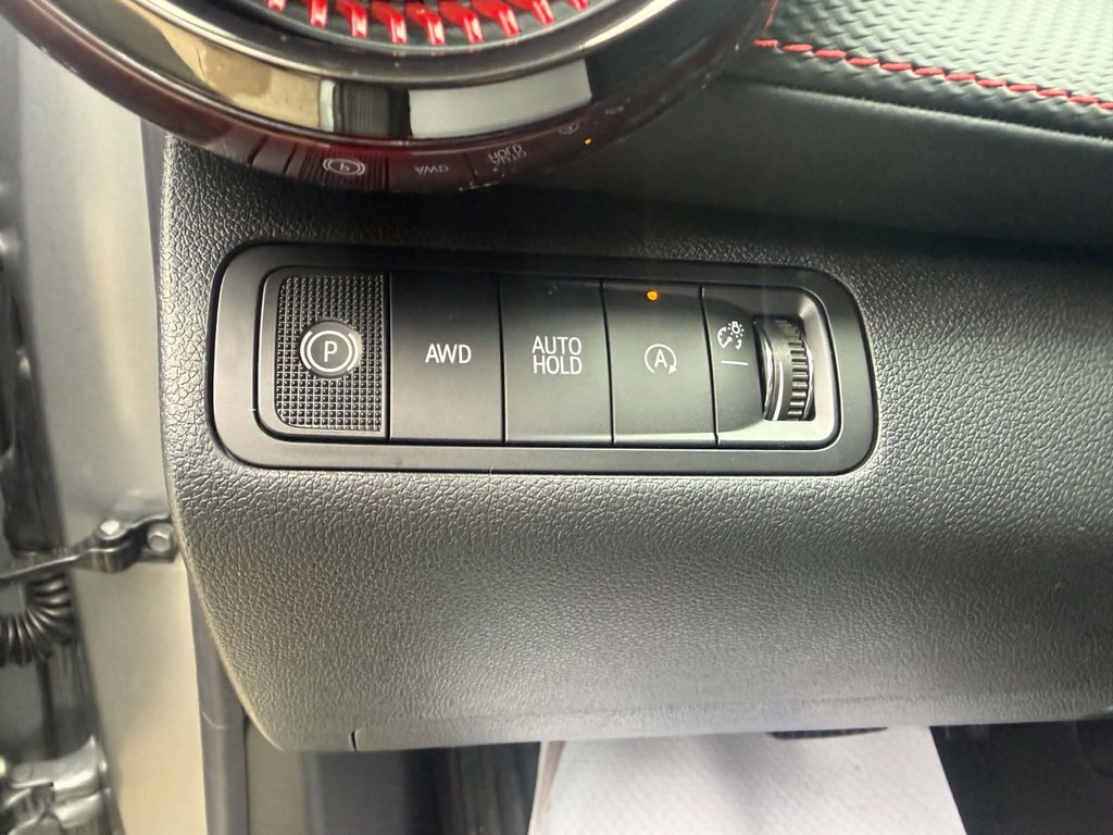 2027 Chevrolet Equinox RS in Edmundston, New Brunswick - 11 - w1024h768px