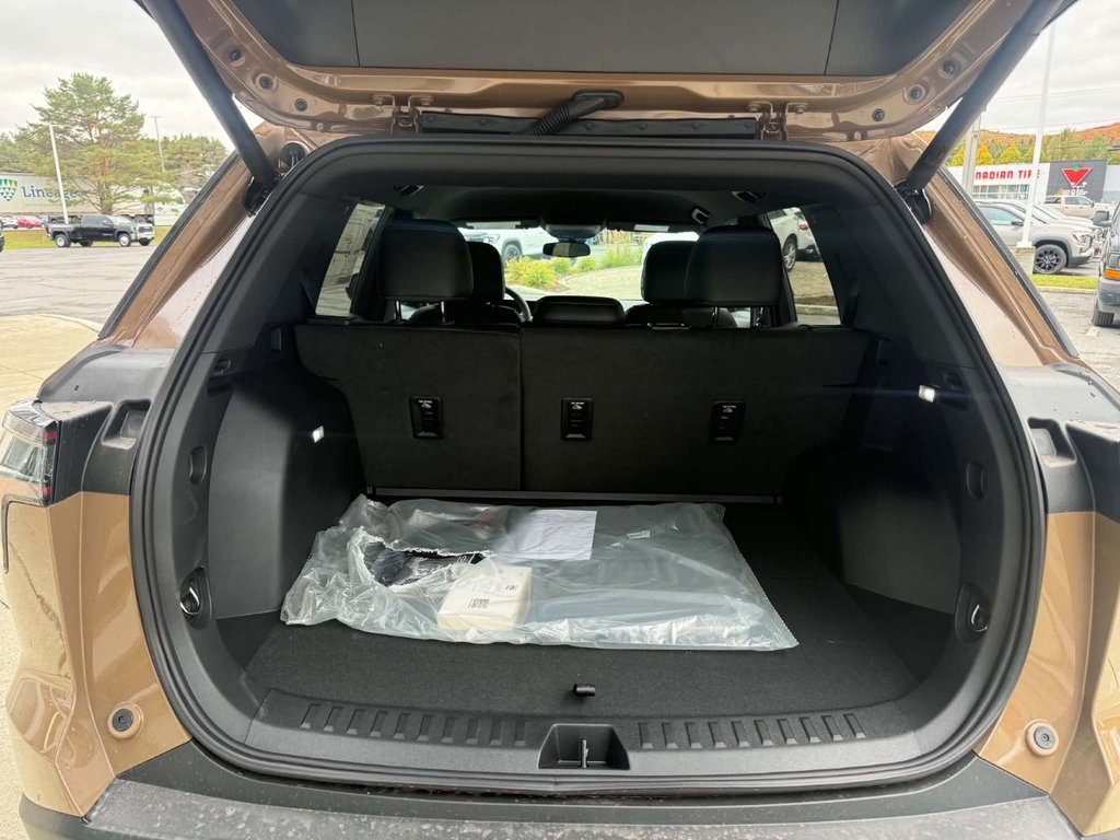 Chevrolet Equinox LT 2027 à Edmundston, Nouveau-Brunswick - 7 - w1024h768px