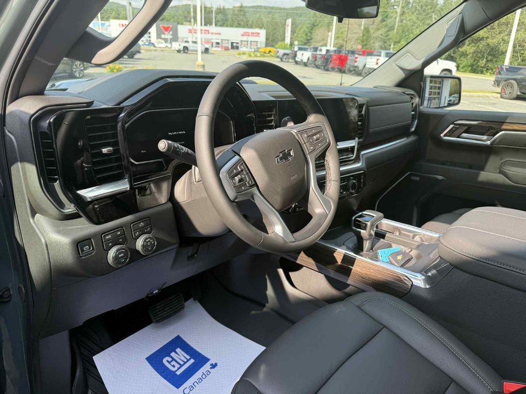 Chevrolet Silverado 1500 LT Trail Boss 2026 à Edmundston, Nouveau-Brunswick - 9 - w1024h768px