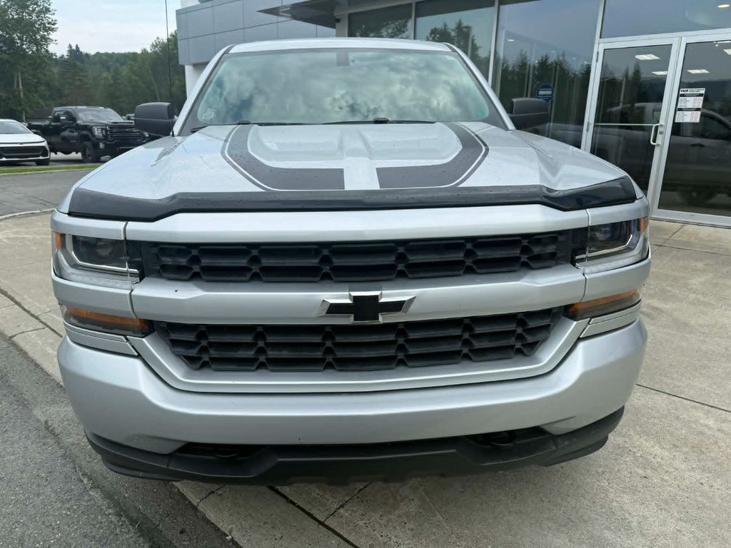 2017 Chevrolet Silverado 1500 Custom in Edmundston, New Brunswick - 4 - w1024h768px