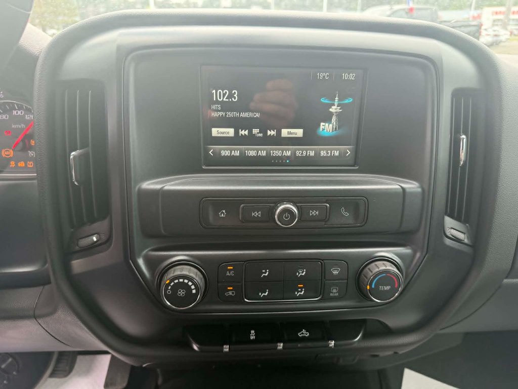 2017 Chevrolet Silverado 1500 Custom in Edmundston, New Brunswick - 11 - w1024h768px