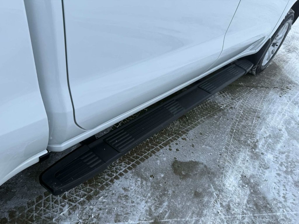 Chevrolet Silverado 1500 Custom 2021 à Edmundston, Nouveau-Brunswick - 9 - w1024h768px