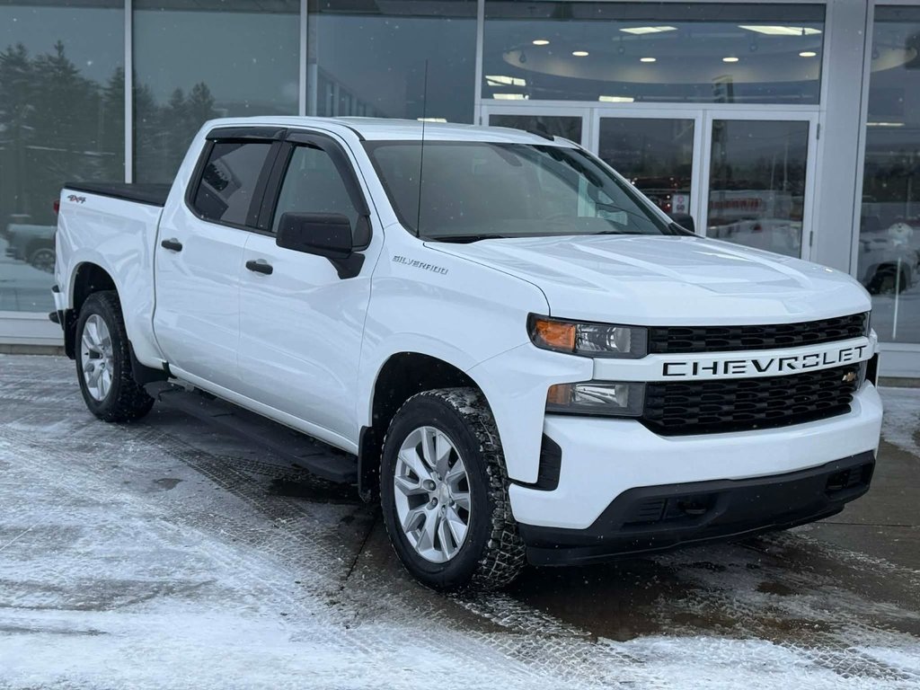 Chevrolet Silverado 1500 Custom 2021 à Edmundston, Nouveau-Brunswick - 2 - w1024h768px